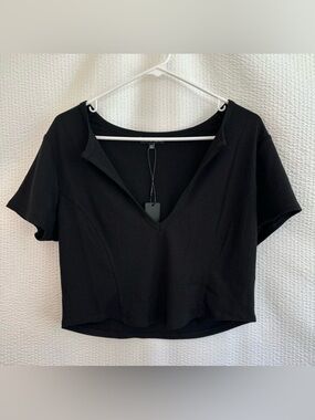 FASHION NOVA Black Ribbed V Neck Short Sleeve Crop Top Plus Size 1X NWT